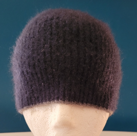 Saks Fifth Avenue 100% Cashmere Blue Beanie Soft Hat - Picture 7 of 10